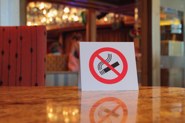 С 30 октября на территории Белгородской области запрещено курение кальянов и электронных сигарет в кафе и ресторанах